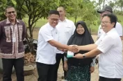Pemkab Lampung Selatan Gandeng CSR BSI Salurkan Bantuan Bedah Rumah di Kalianda