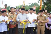 Akhirnya Penantian Masyarakat Terwujud, Arinal Didampingi Wahdi Resmikan Jembatan Penghubung Metro dan Lamtim