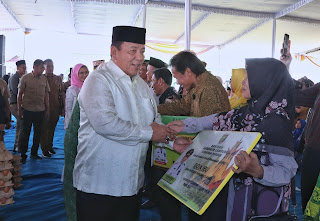 Kunjungan Kerja ke Kabupaten, Gubernur Arinal Djunaidi Berikan Sejumlah Bantuan