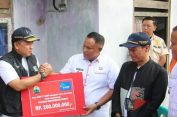 Bantu Program Bedah Rumah, PT ASDP Bakauheni Serahkan CSR Rp200 Juta Ke Pemkab Lampung Selatan