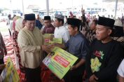 Gubernur Hadiri Pengajian Akbar dan Berikan Sejumlah Bantuan Lampung Timur
