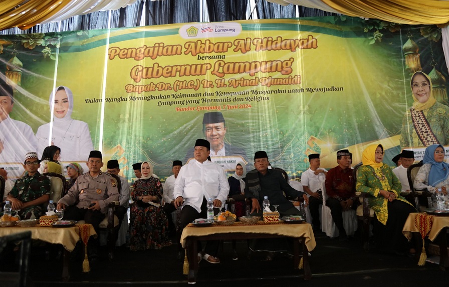 Pengajian Akbar Bersama Masyarakat Kota Bandar Lampung, Gubernur Kobarkan Semangat Kebersamaan