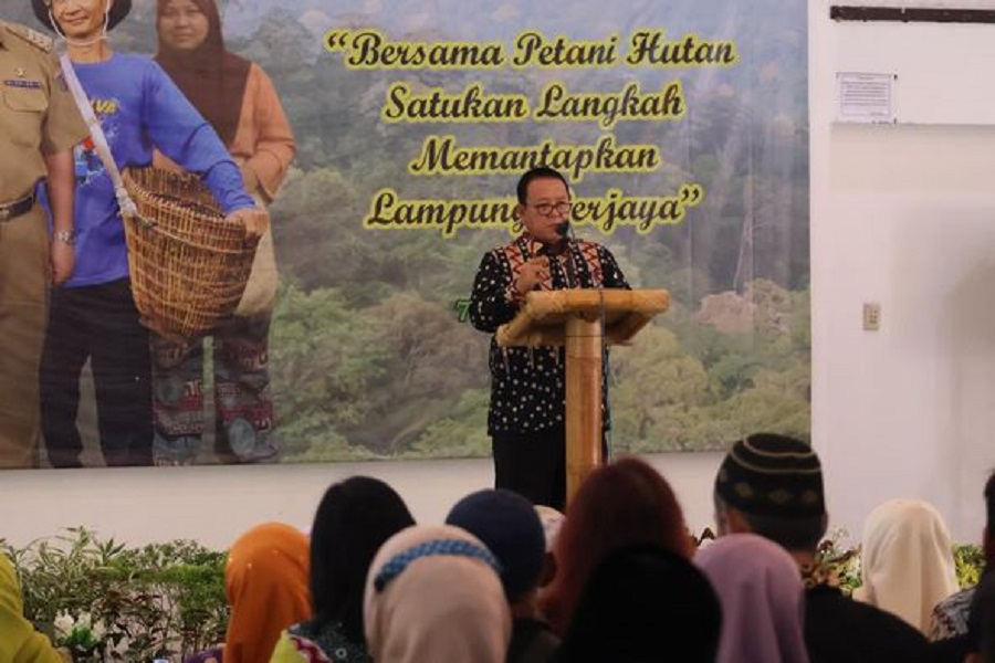 Gubernur Arinal Djunaidi Buka Pembinaan Kelompok Tani Hutan