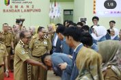 Pj. Gubernur Lampung Samsudin Tinjau Pelaksanaan Penerimaan Peserta Didik Baru di SMAN 2 Bandar Lampung