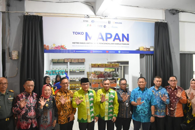 Pemkot Metro Wahdi Siradjjudin Resmikan Toko MAPAN Untuk Tetap Menjaga Inflasi