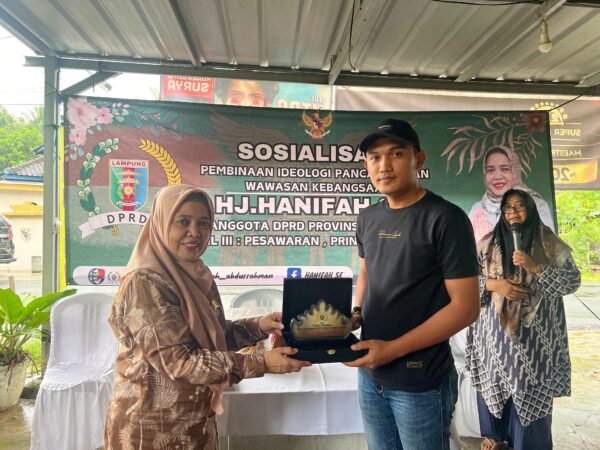 Anggota DPRD Lampung Hanifah Berharap Nilai-nilai Pancasila Membudaya di Desa Durian Pesawaran