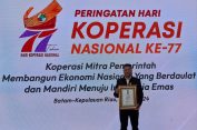 Ketua Koperasi TKBM Panjang Agus S Terima Penghargaan dari Menko-Perekonomian