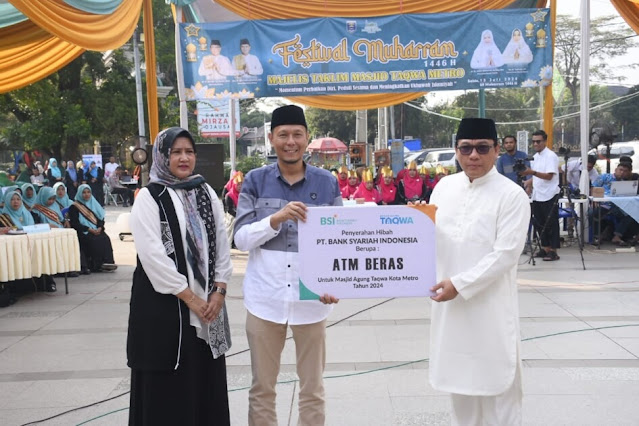 Memperingati Tahun Baru Islam, Walkot Metro Wahdi dan BSI Luncurkan ATM Beras di Masjid Taqwa Metro