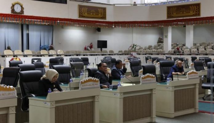 Rapat Paripurna DPRD Provinsi Lampung