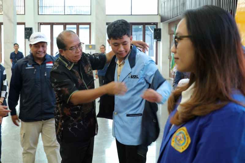 Pj. Gubernur Samsudin Lepas 55 Peserta Program Perguruan Tinggi Membangun Desa 2024