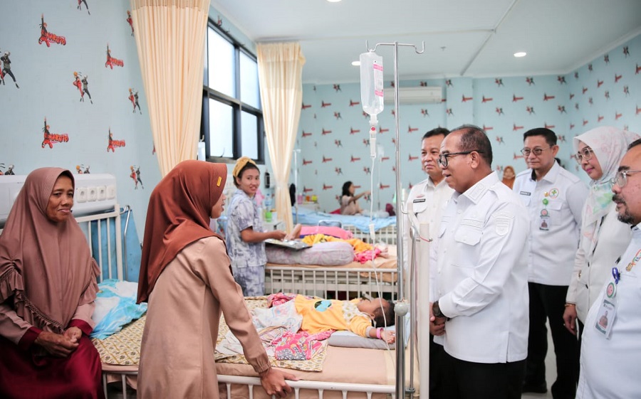 Pastikan Pelayanan Optimal, Pj Gubernur Samsudin Kunjungan Kerja ke RSUD Abdoel Moelek