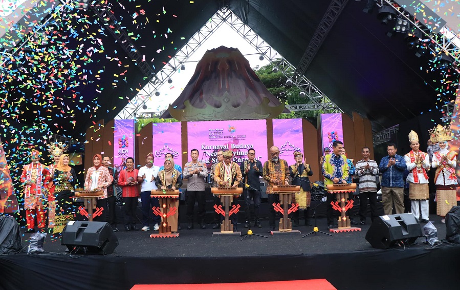 Pj Gubernur Lampung Buka Krakatau Festival Tahun 2024