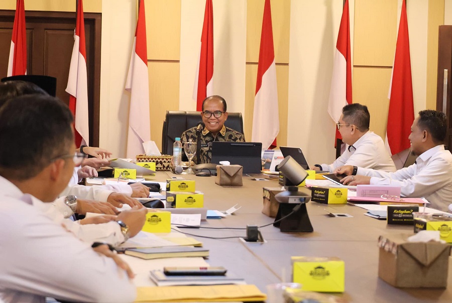 Pj Gubernur Lampung Pimpin Rapat Evaluasi Pencapaian Target Pendapatan Tahun 2024
