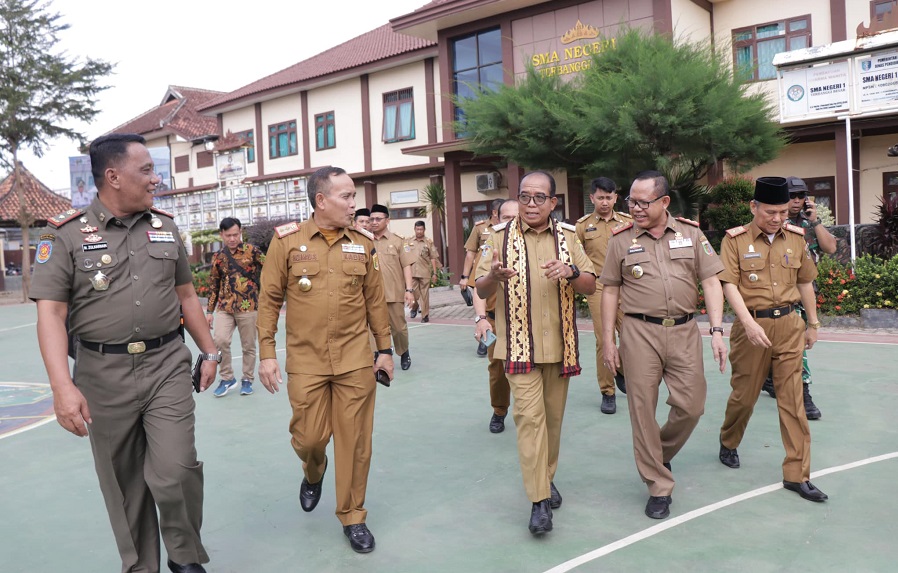 Pj Gubernur Tinjau Sejumlah Sekolah di Kabupaten Lampung Tengah
