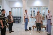 Pj Gubernur Terima Dua Paskibraka Asal Lampung yang akan Bertugas Pada Pengibaran Bendera di IKN