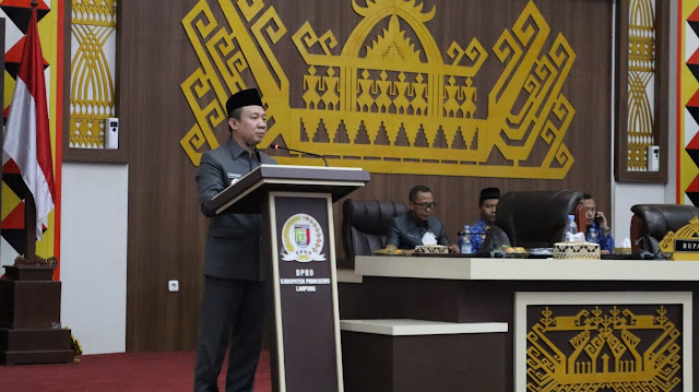 Pimpinan DPRD Dan Pj Bupati Pringsewu Teken Nota Kesepakatan KUA PPAS 2025
