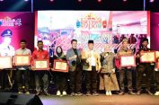 Bupati Kabupaten Lampung Selatan Beri Penghargaan Kepada Desa Berprestasi