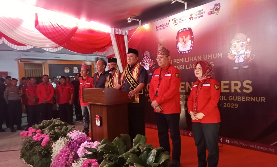 Arinal-Sutono Daftar ke KPU Provinsi Lampung dari PDIP