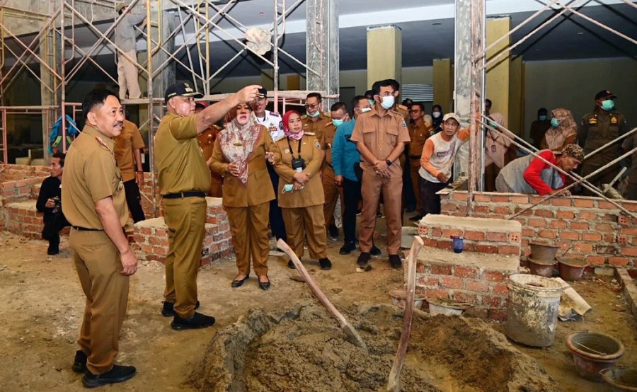 Bupati Nanang Tinjau Progres Pembangunan Pasar Natar, Revitalisasi Menuju Pasar Modern