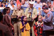 Kapolri dan Ketua Bhayangkari Sapa Dua Anak Pemenang Lomba Setapak Perubahan
