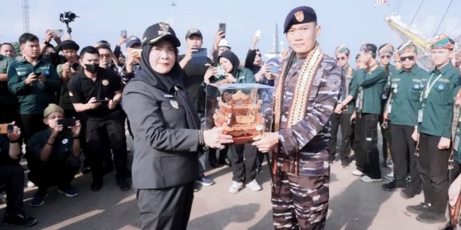 Walikota Eva Dwiana Lepas Tim Muhibah Budaya