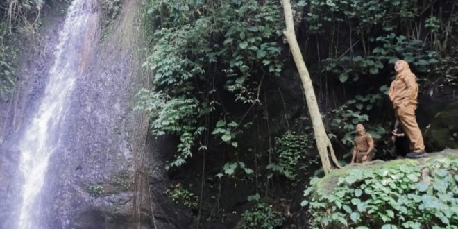 Walikota Eva Dwiana Tinjau Objek Wisata Air Terjun Batu Putu
