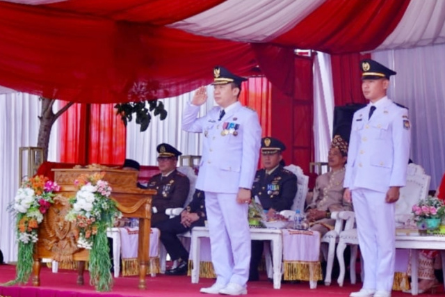 Marindo Kurniawan Pj. Bupati Pringsewu Jadi Inspektur Upacara HUT Ke-79 RI