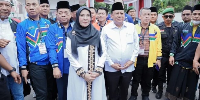 Diusung 9 Parpol, Petahana Eva-Deddy Daftar di KPU Bandar Lampung