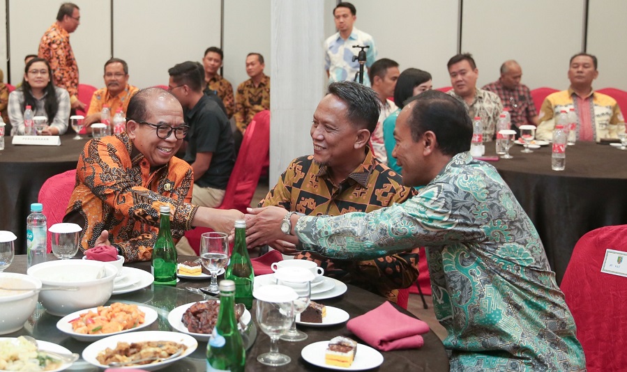 Pj Gubernur Ajak Perusahaan Swasta Benahi Jalan Rusak di Provinsi Lampung