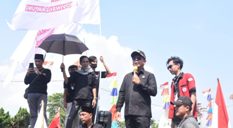 KETUA DPRD LAMPUNG,Fraksi PDI Perjuangan Temui Massa Aksi di Halaman Kantor DPRD Lampung