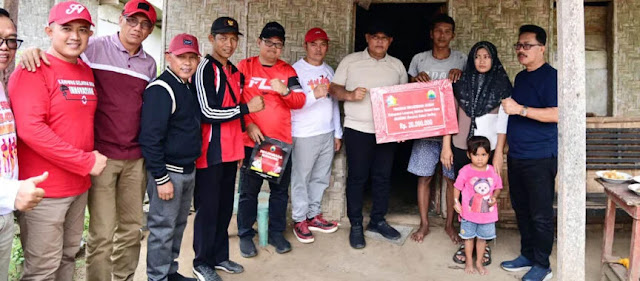 Bupati Kabupaten Lampung Selatan Nanang Ermanto Salurkan Bedah Rumah Program Geserbu untuk Warga Sidowaluyo