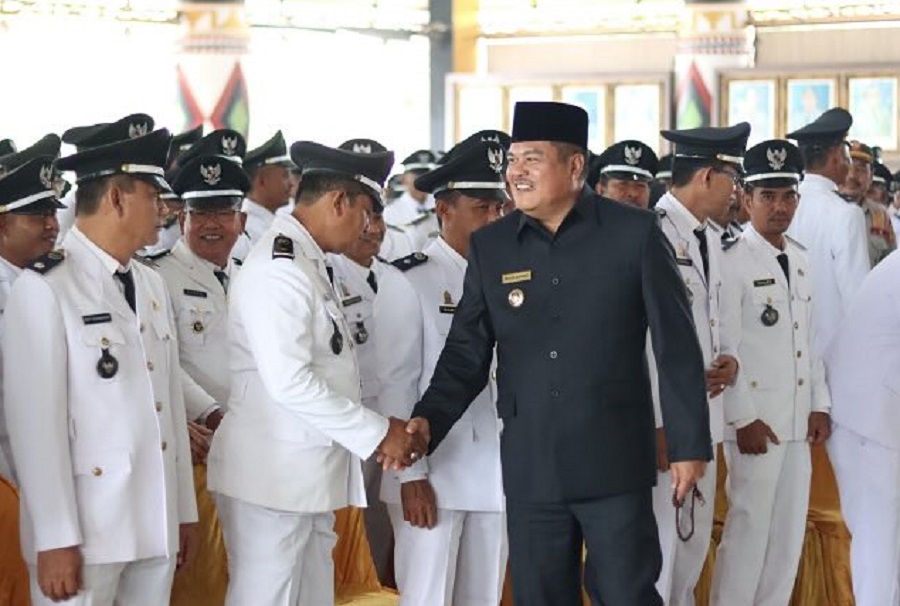 Bupati Lampung Tengah Hadiri Pengukuhan Penambahan Masa Jabatan Kepala Kampung