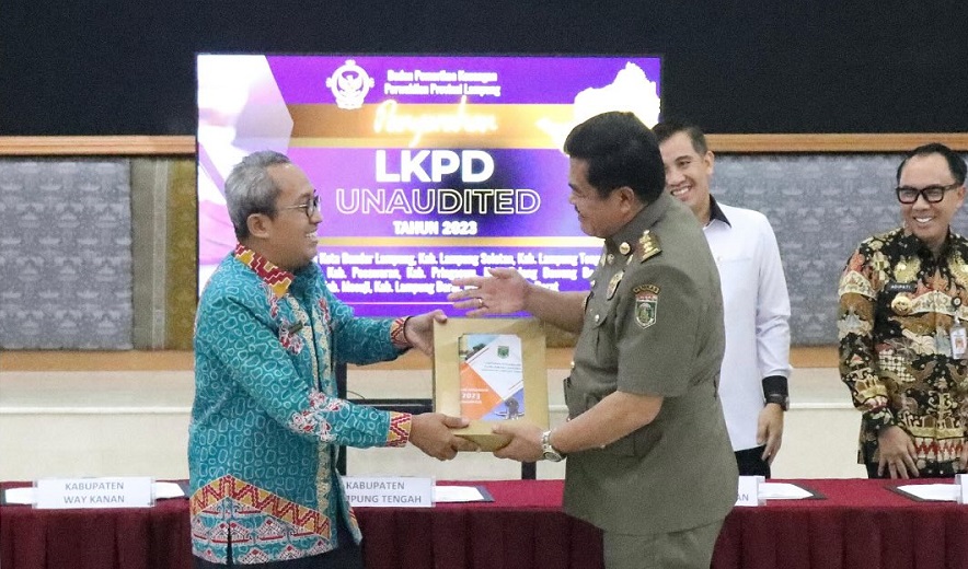 Bupati Musa Ahmad Hadiri Penyerahan Laporan Keuangan Tahun 2023