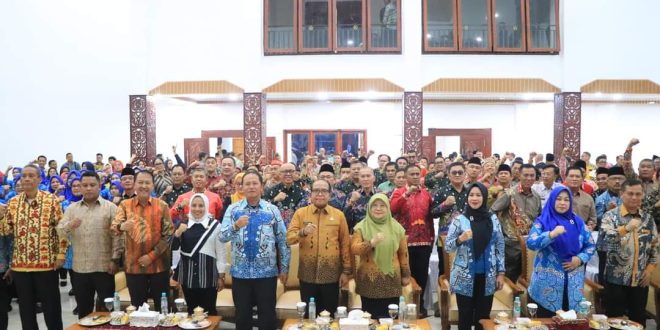 Pj. Gubernur Lampung Tekankan Netralitas ASN dalam Kunjungan Kerja ke Lampung Barat