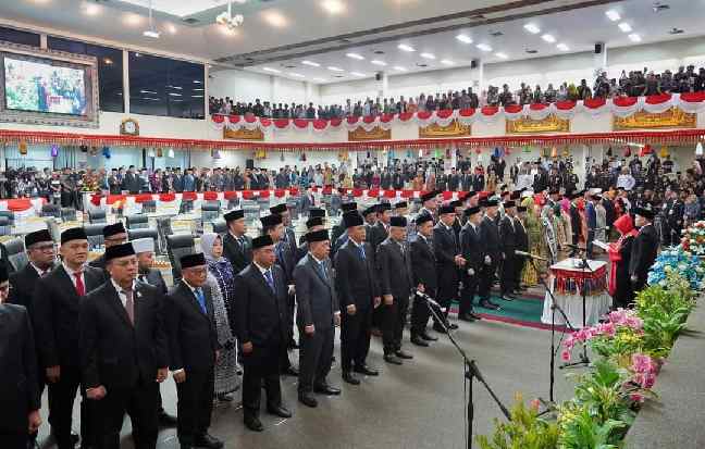 Pj. Gubernur Lampung Hadiri Rapat Paripurna Istimewa DPRD