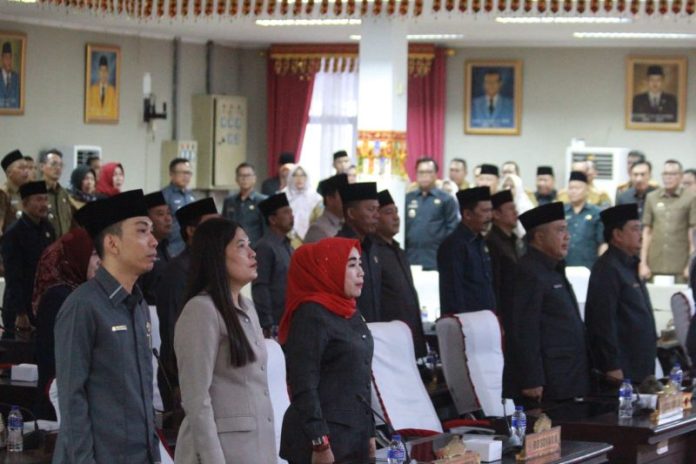 Rapat Paripurna DPRD Kabupaten Lamsel Tentang APBD Perubahan Tahun 2024
