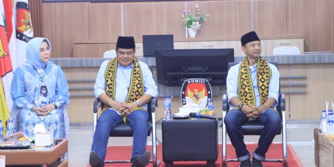 Hari Kedua Pendaftaran Cabub Cawabub Pilkada 2024, Kapolres Lampung Tengah Pimpin Langsung Pengamanan