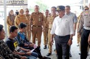 Pj. Gubernur Samsudin Tinjau Pelaksanaan Program Pemutihan Pajak Kendaraan Bermotor di Kantor Samsat Rajabasa Bandarlampung