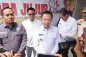 PJ BUPATI PRINGSEWU TINJAU KESIAPAN PILKADA 2024 DI BAWASLU KABUPATEN PRINGSEWU