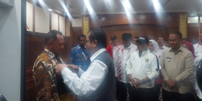 Pj. Gubernur Samsudin Sambut Kedatangan Mendagri M. Tito Karnavian di VIP Bandara Internasional Sultan Iskandar Muda