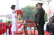 Pemerintah Kabupaten Lampung Tengah Laksanakan Upacara Penurunan Bendera Merah Putih