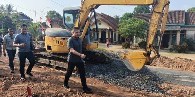 Pemkab Pesawaran Terus Melakukan Perbaikan Jalan Penghubung Antar Desa