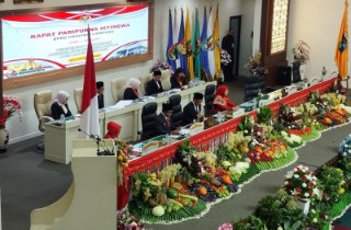 Ketua DPRD Lampung Bersama Sekwan Hadiri Pelantikan Empat Pejabat Daerah