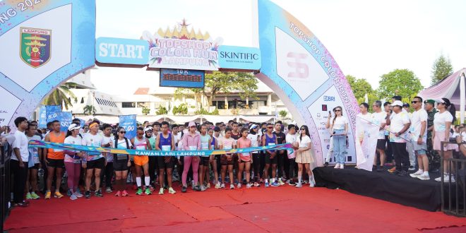 Semarakkan HAORNAS ke-41, Pj Gubernur Lampung Lepas Peserta TopShop Color Run 2024