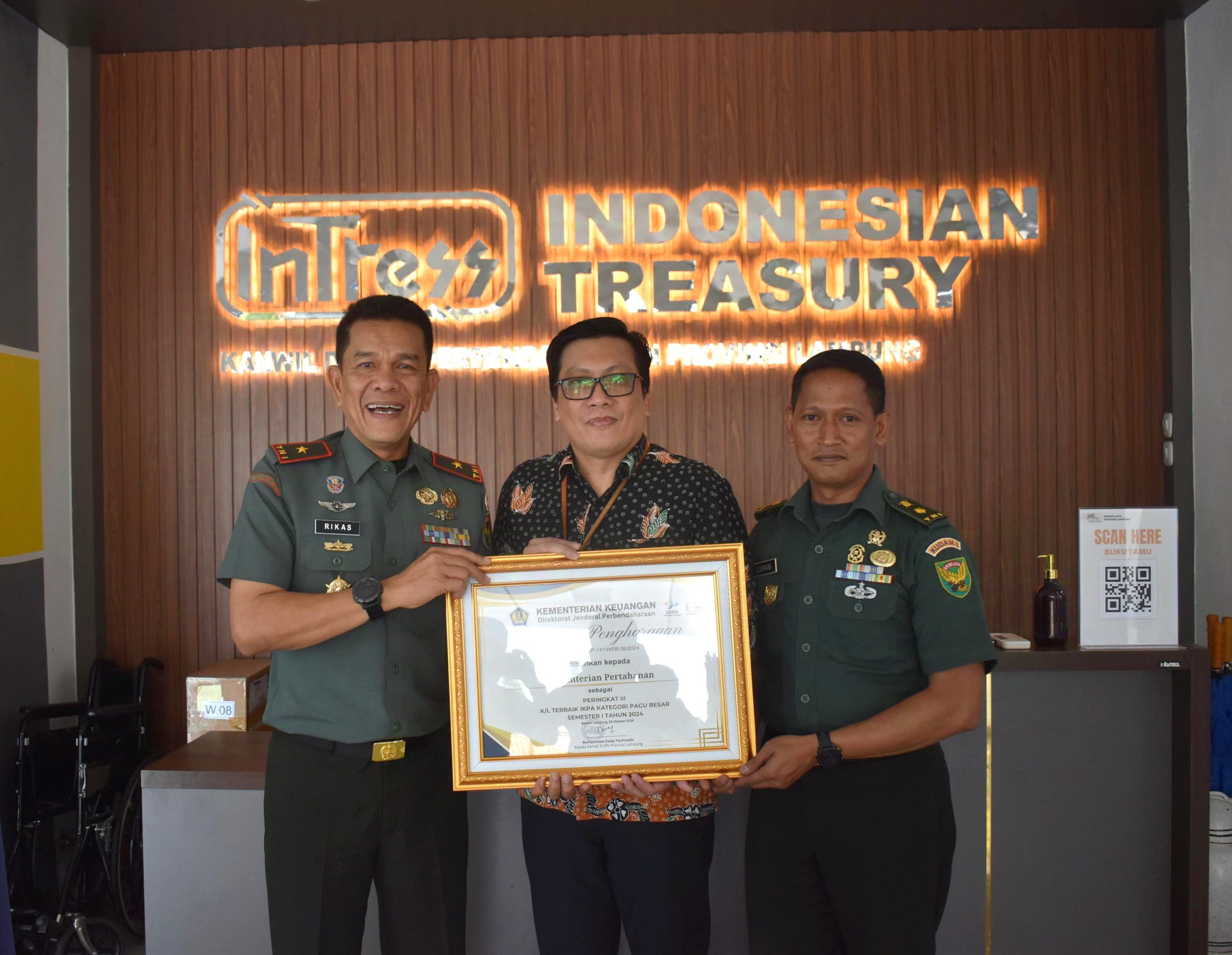 Korem 043/Gatam Terima Penghargaan IKPA Kementerian/Lembaga Terbaik Semester I Tahun 2024