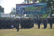Danrem 043/Gatam Pimpin Apel Gelar Pasukan Siaga Kontijensi Bencana Batalyon Komposit PRCPB