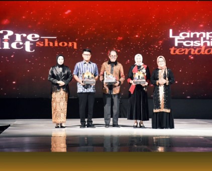Ahmad Giri Akbar Hadiri Acara Lampung Fashion Tendance 2024