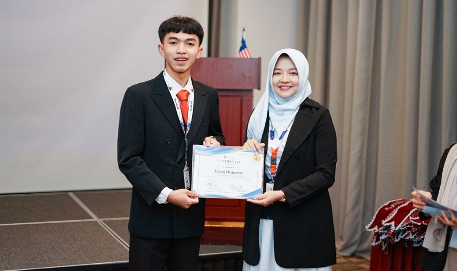 Mahasiswa Unila Terpilih Jadi Relawan Internasional di Malaysia