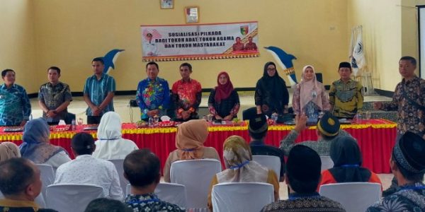 Sosialisasi Pilkada Bagi Tokoh Adat Tokoh Agama dan Tokoh Masyarakat Tahun 2024 Perwakilan dari 10 Kecamatan