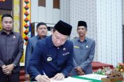 Pj.Bupati Pringsewu & DPRD Sahkan Perda Penyelenggaraan Keolahragaan